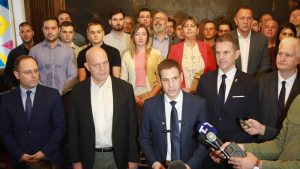 Autentična desnica