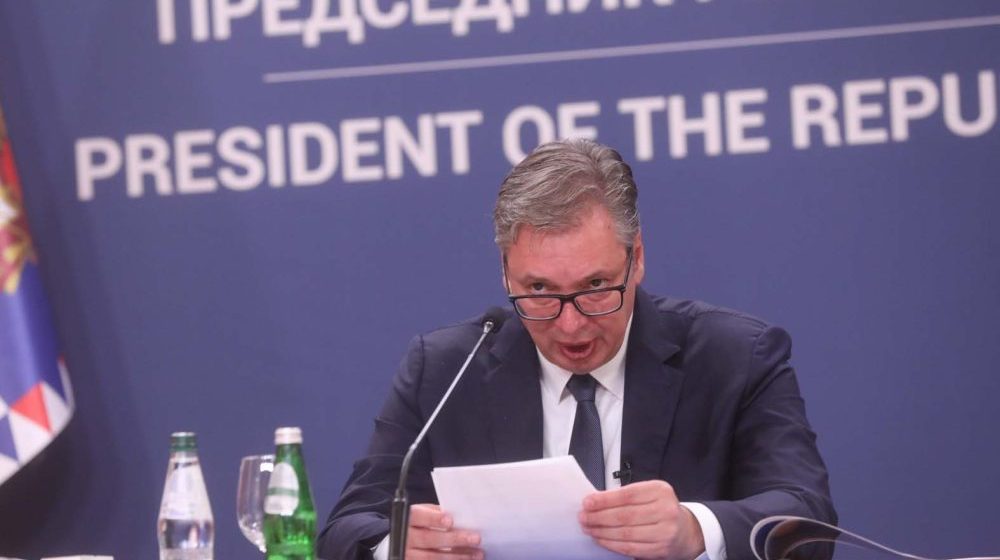 Još par sati do ostavke Aleksandra Vučića: Šta je poručio građanima Srbije putem Javnog servisa? 5