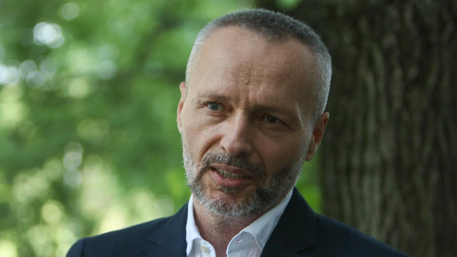"Režim pokazuje da stoji iza svega što je uradio Ratko Mladić": Ispraćaj osuđenog generala uz državne počasti 2