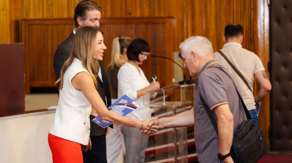 Ministarka energetike podelila ugovore o subvencionisanju energetske sanacije u Kragujevcu 9