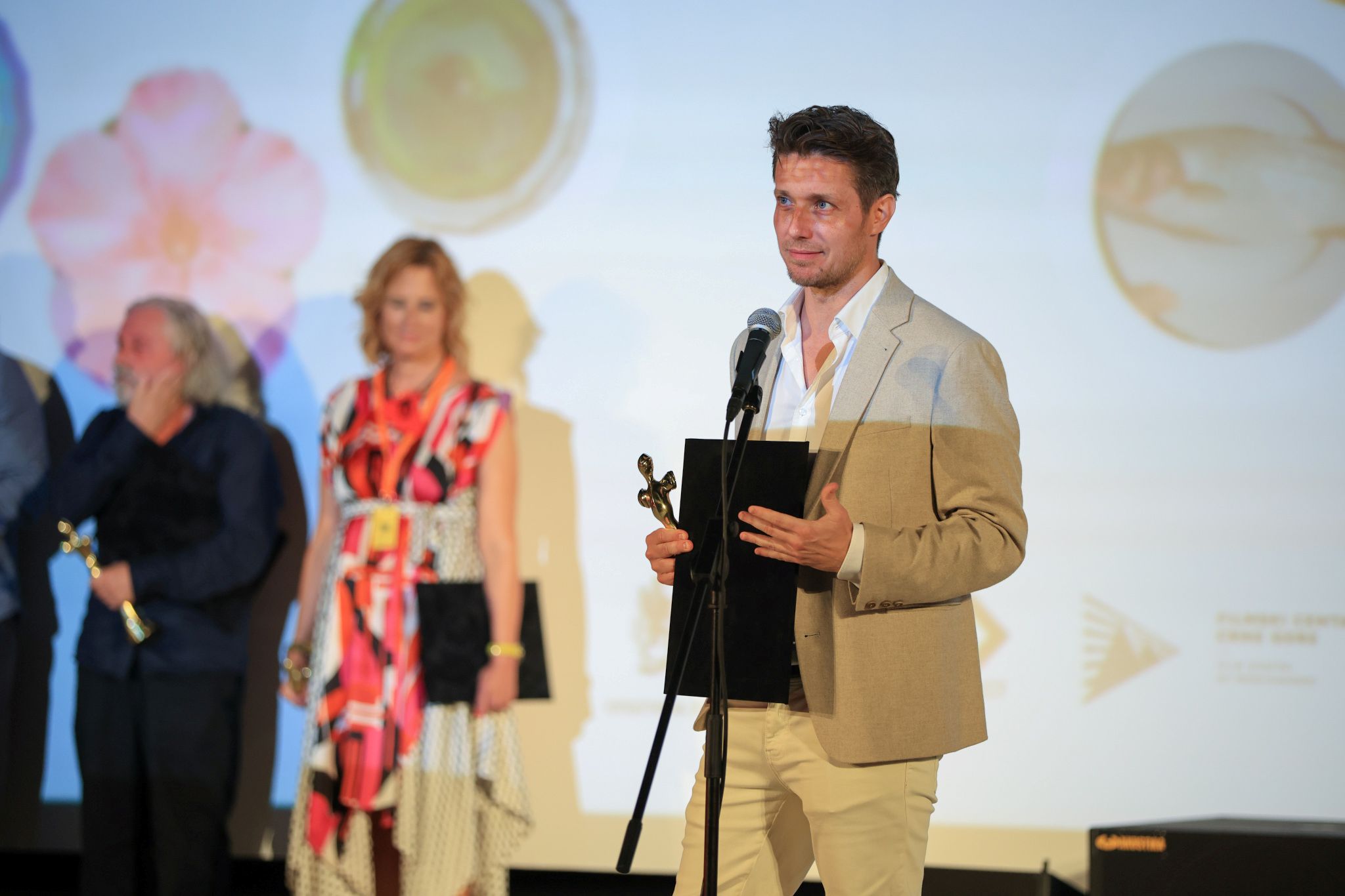 Stanković i Arsenijević za Danas o utiscima sa Festivala u Hreceg Novom i cenzuri Dragana Mićanovića 3 Stanković i Arsenijević za Danas o utiscima sa Festivala u Hreceg Novom i cenzuri Dragana Mićanovića 3