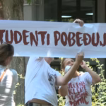 Studenti u kampanju kreću iz Novog Sada: Skup ispred Srpskog narodnog pozorišta 1