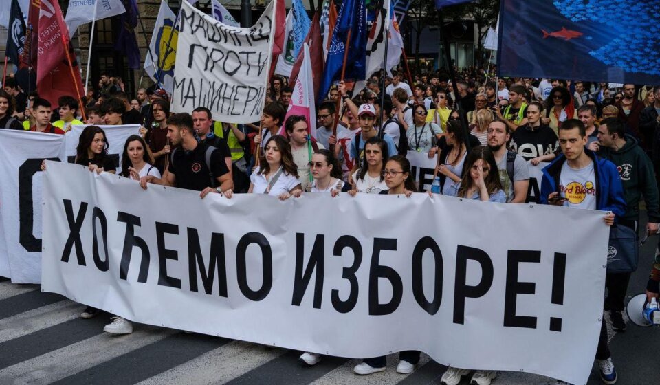 Transparent 'Hoćemo izbore' sa jednog od studentskih protesta u Beogradu