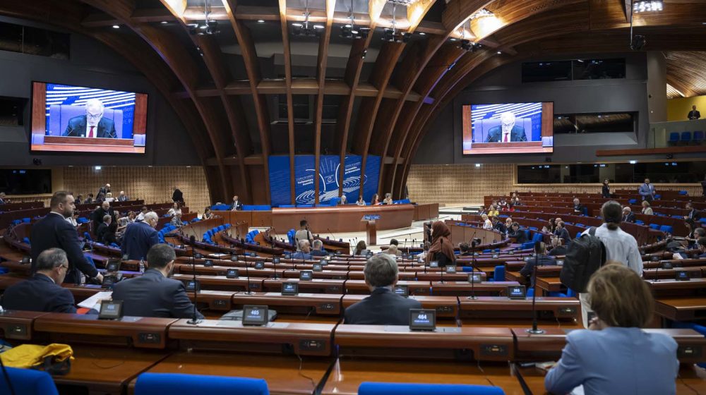 Delegacija Skupštine Srbije na zasedanju Saveta Evrope o Kosovu, Mladiću, Sarajevo safariju 8
