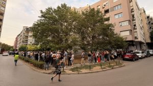 Veliki redovi za davanje potpisa za Studentsku listu u Novom Sadu (FOTO, VIDEO) 1