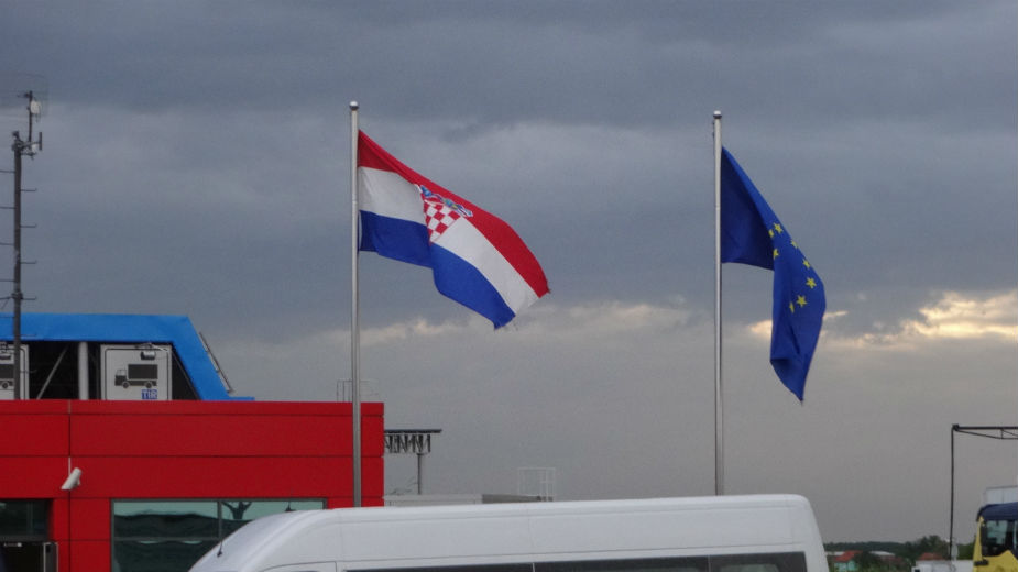 Veritas upozorio državljane Srbije koji putuju u Hrvatsku na posledice objava na društvenim mrežama 1