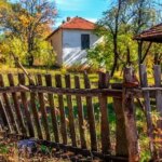 Vlada Srbije: Izmenjana Uredba o dodeli bespovratne pomoći majkama za kupovinu seoske kuće 1