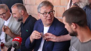 Vučić psovao mitropolita Teodosija i igumana Savu Janjića, nikada se nije izvinio 4