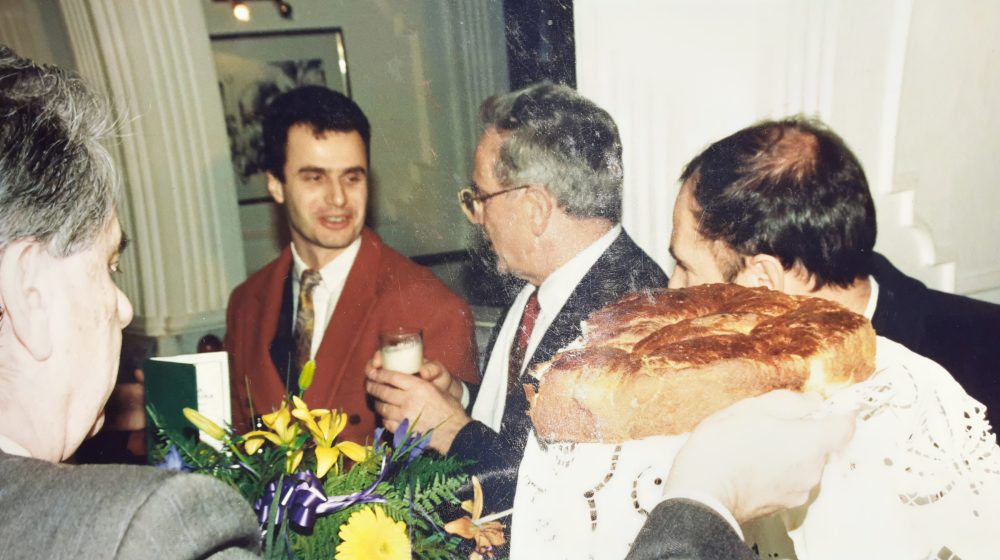 Novi optimizam o smrti Milana Panića i dočeku koji je u Zrenjaninu imao Miloševićev protivkandidat 9