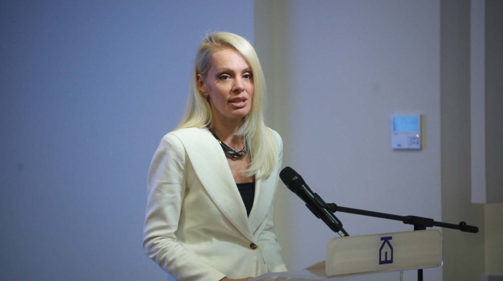 Dragana Đurica: “Sahrana i reakcija vlasti na smet Mladica može predstavljati prekretnicu u političkom odnosu sa EU” 8