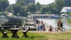 Završena kupališna sezona na Lidu, rasklopljen pontonski most 1