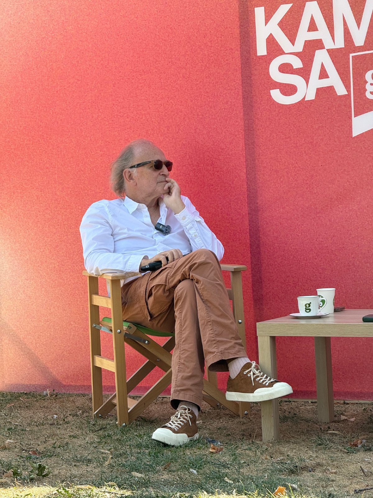 „Mi smo društvo i ljudi i narod koji je sklon zaboravu": Svetozar Cvetković o karijeri, kolegama i Niškom festivalu 2 „Mi smo društvo i ljudi i narod koji je sklon zaboravu": Svetozar Cvetković o karijeri, kolegama i Niškom festivalu 2