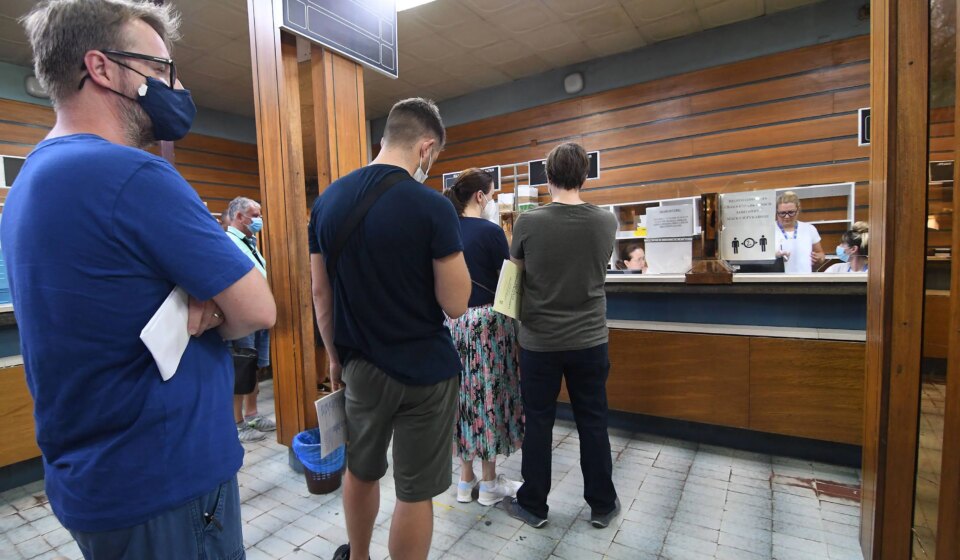 Ispostava NSZ u Surčinu ne radi zbog havarije na vodovodnoj cevi 1