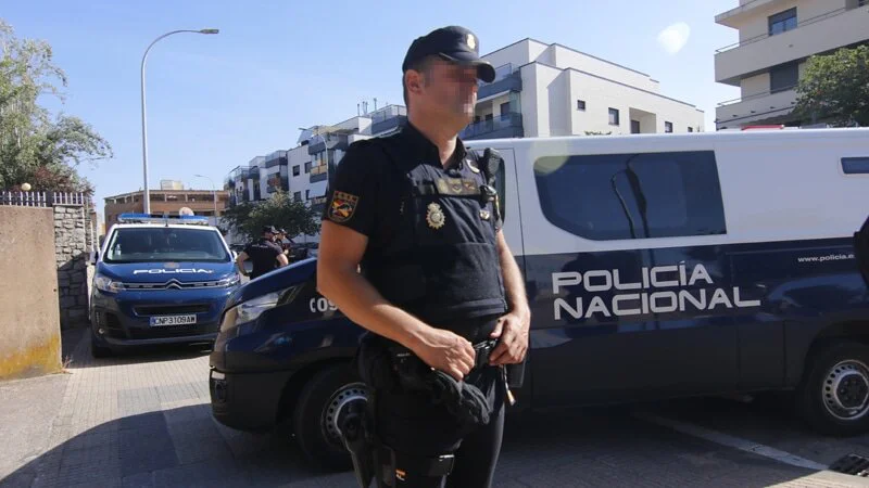 Propao pod i otpao plafon u jednom baru u Španiji, povređeno 12 osoba 1