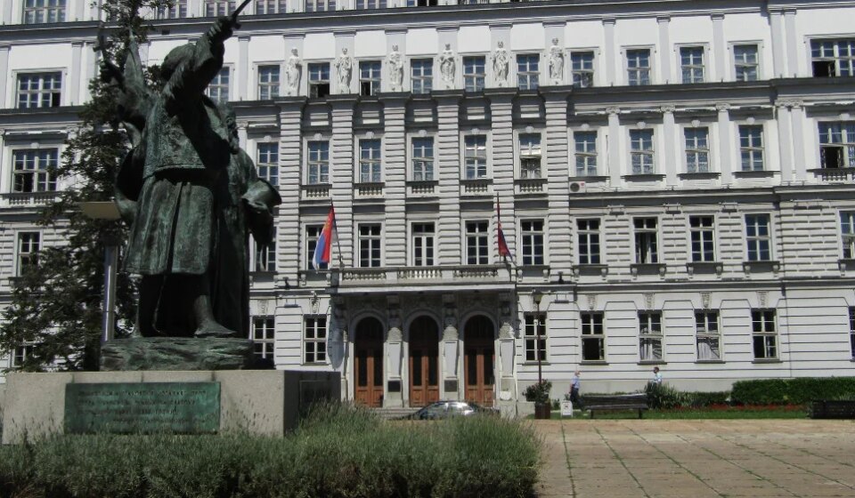 Ministarstvo finansija upozorava na prevare preko fiktivnih investicionih platformi 1