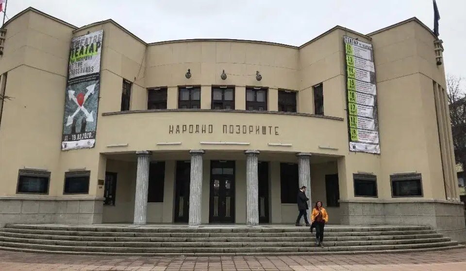 VJT u Nišu pokrenuo istragu zbog napada ispred Narodnog pozorišta 1