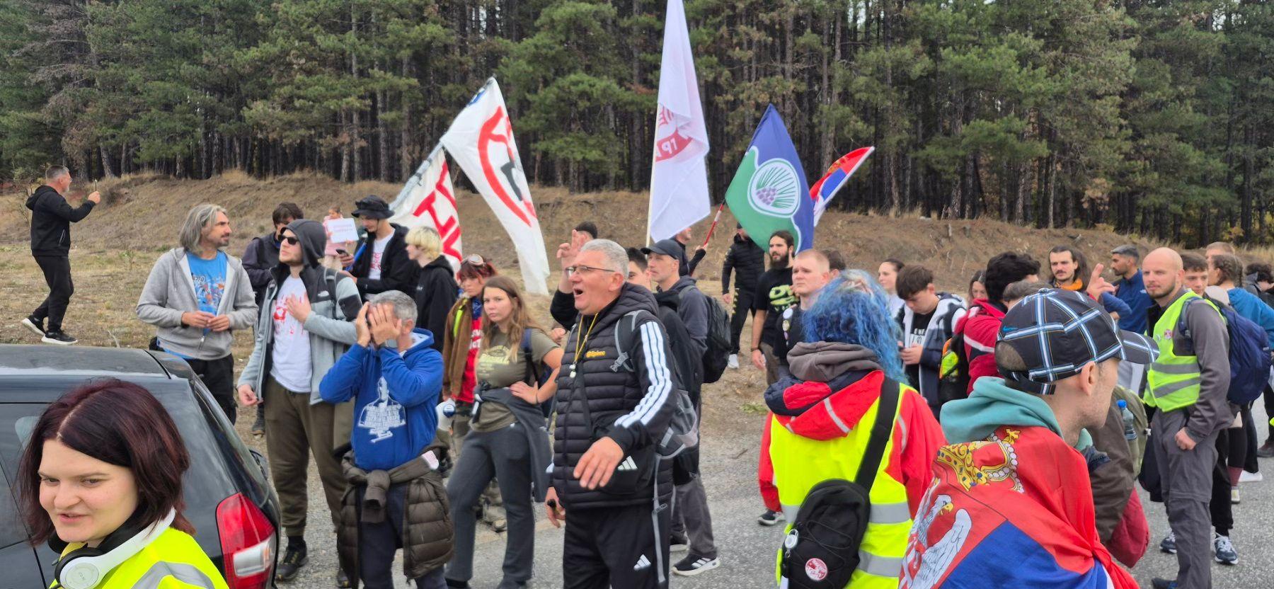 Studentska kolona na putu iz Bora ka Žagubici