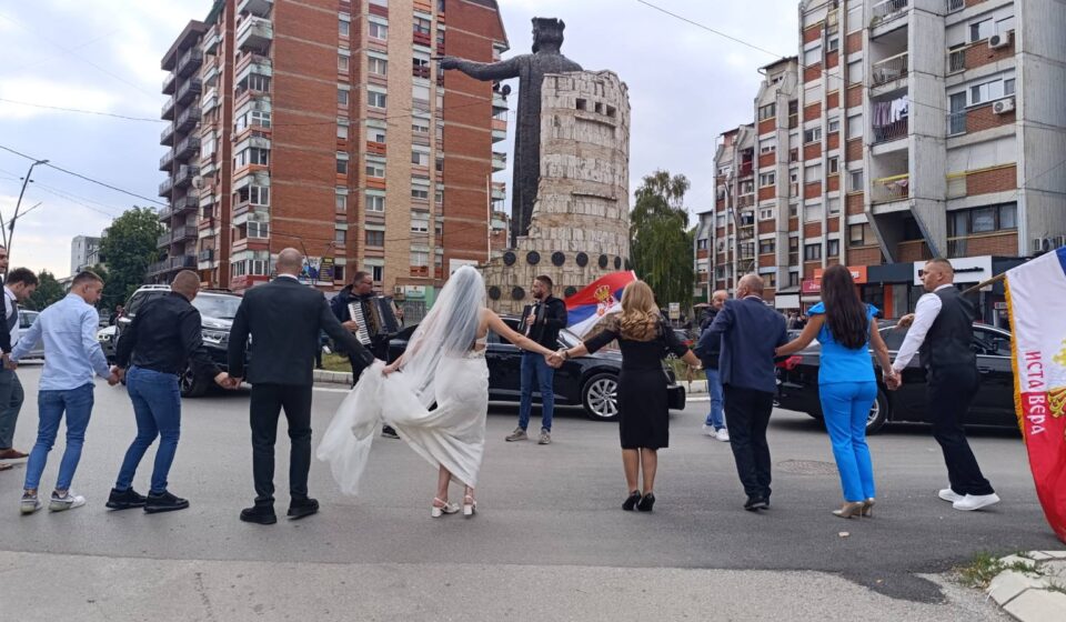 Tri stranke sa Kosova podržavaju tri izborne liste: Ko je čiji favorit i zašto? 1