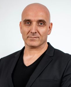 Aleksandar Cvetković hirurg INTERVJU Hirurg Aleksandar Cvetković (Studentska lista): Tri stvari koje prvo treba da uradi budući ministar zdravlja 3