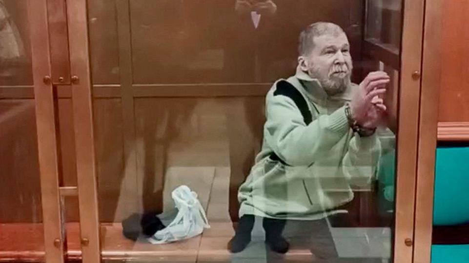 Stiven Habard fotografisan u moskovskoj sudnici dok mu je izricana presuda 2024. godine