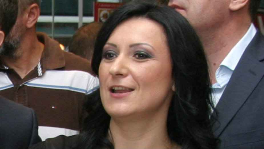 Ko je Vladanka Malović, predsednica Službe za informisanje Srpske napredne stranke? 1