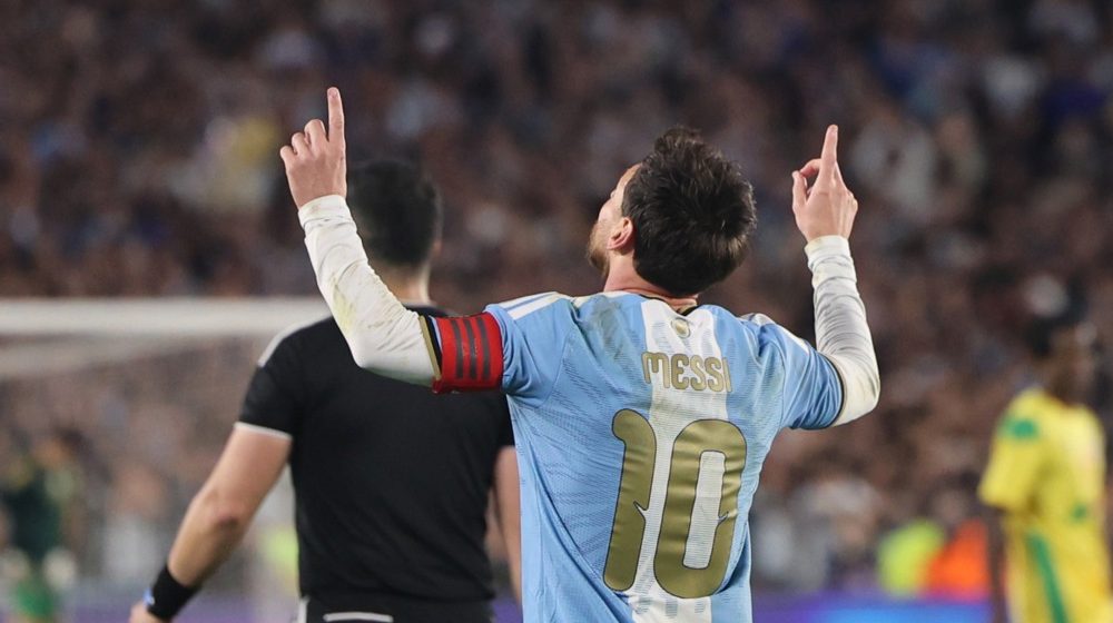 Lionel Mesi, Argentina