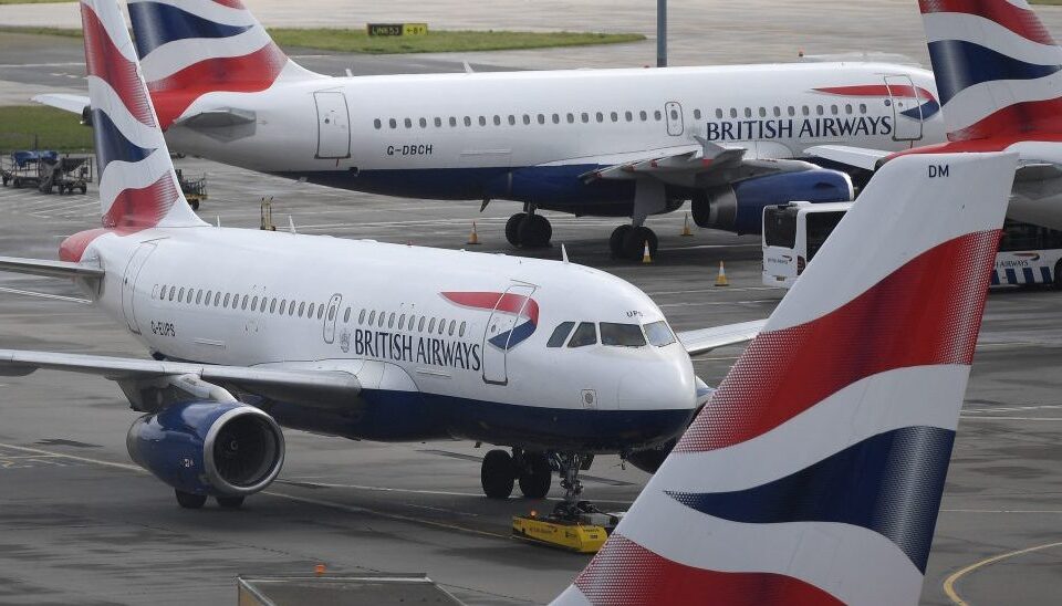Avion na liniji London-Čikago naglo izgubio visinu za 8.200 metara 1