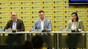 CRTA: Ukupno 46 televizija direktno prenosilo predizborni skup SNS u Beogradskoj areni 1