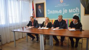 Dejan Vuk Stanković i predstavnici sindikata potpisali kolektivni ugovor za zaposlene u predškolskim ustanovama 2