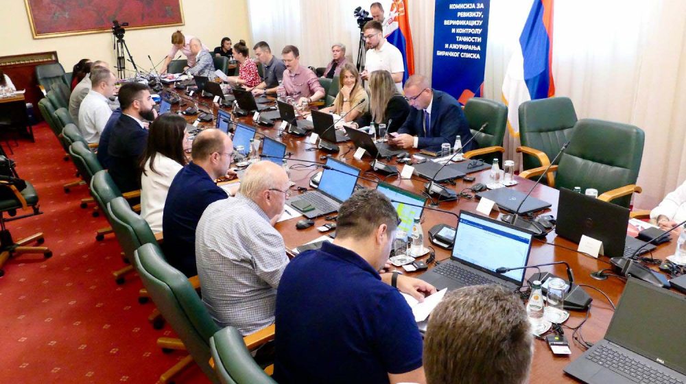 "Podignuta" platforma za birački spisak 11