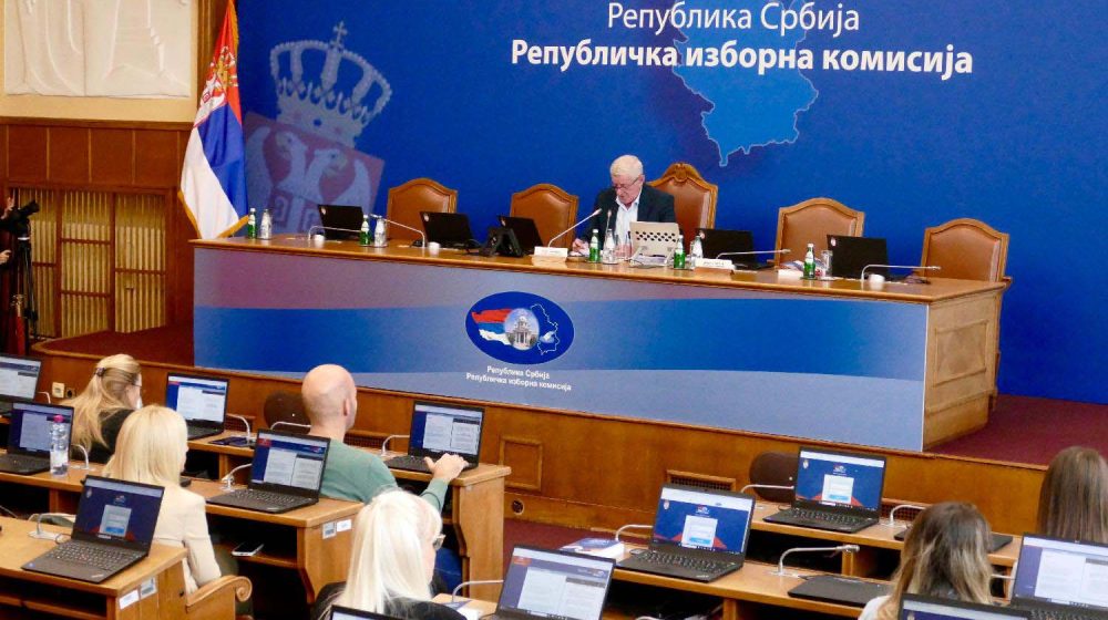 RIK neće raspravljati o ličnim kartama i razlikama u podacima, odbijena tri prigovora birača 8