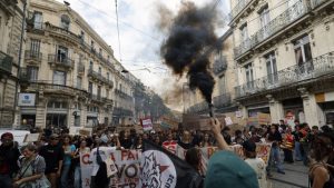 Francuski ministar: Od početka protesta srednjoškolaca povređen 761 policajac i žandarm 1