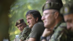 Gašić: Kasarne da budu spremne 1
