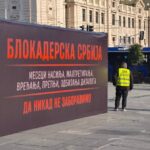 Crna kutija u centru Beograda i dvojica muškaraca koji je obezbeđuju