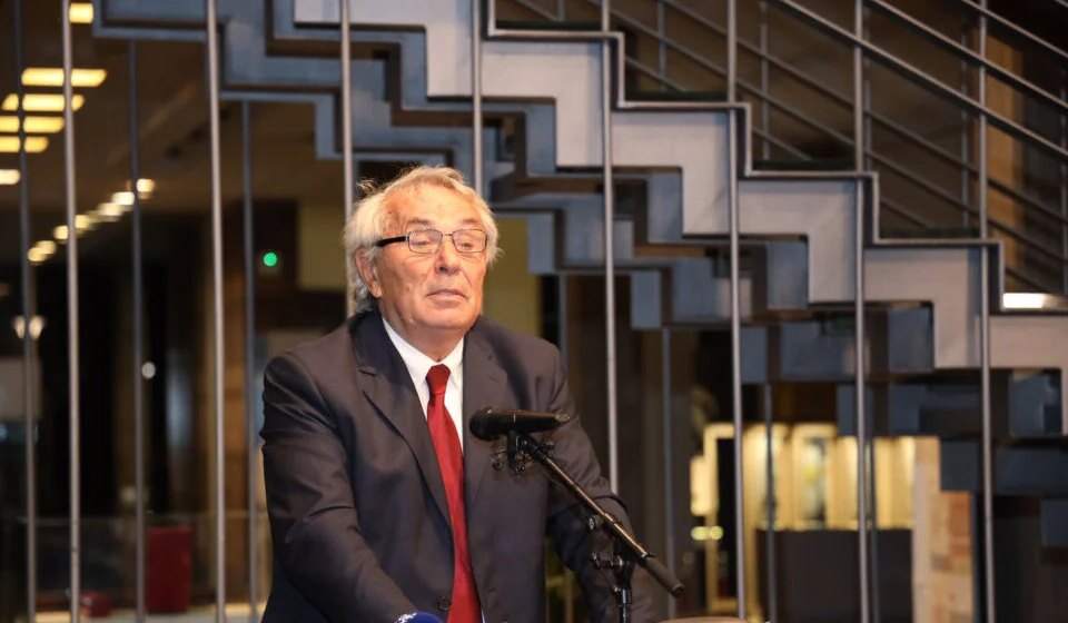 Milisav Savić: Puca praskozorje slobode, i nadam se da predstoji "čistka" i u književnosti - od sluganjera, mediokriteta i netalentovanih propagandista režima 1