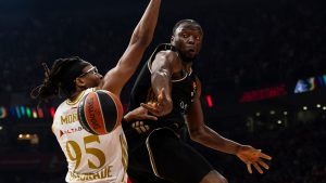 Mfiondu Kabengele i Čima Moneke, Crvena zvezda - Dubai