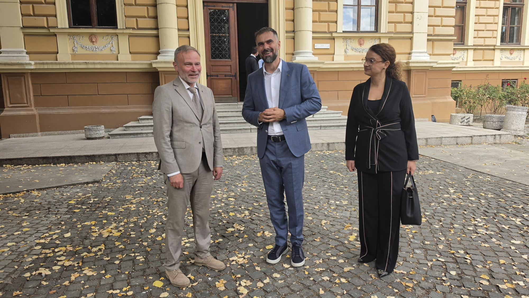 Majka učenika novosadske Jovine gimnazije: "Povratak u školu deo predizborne kampanje" 2