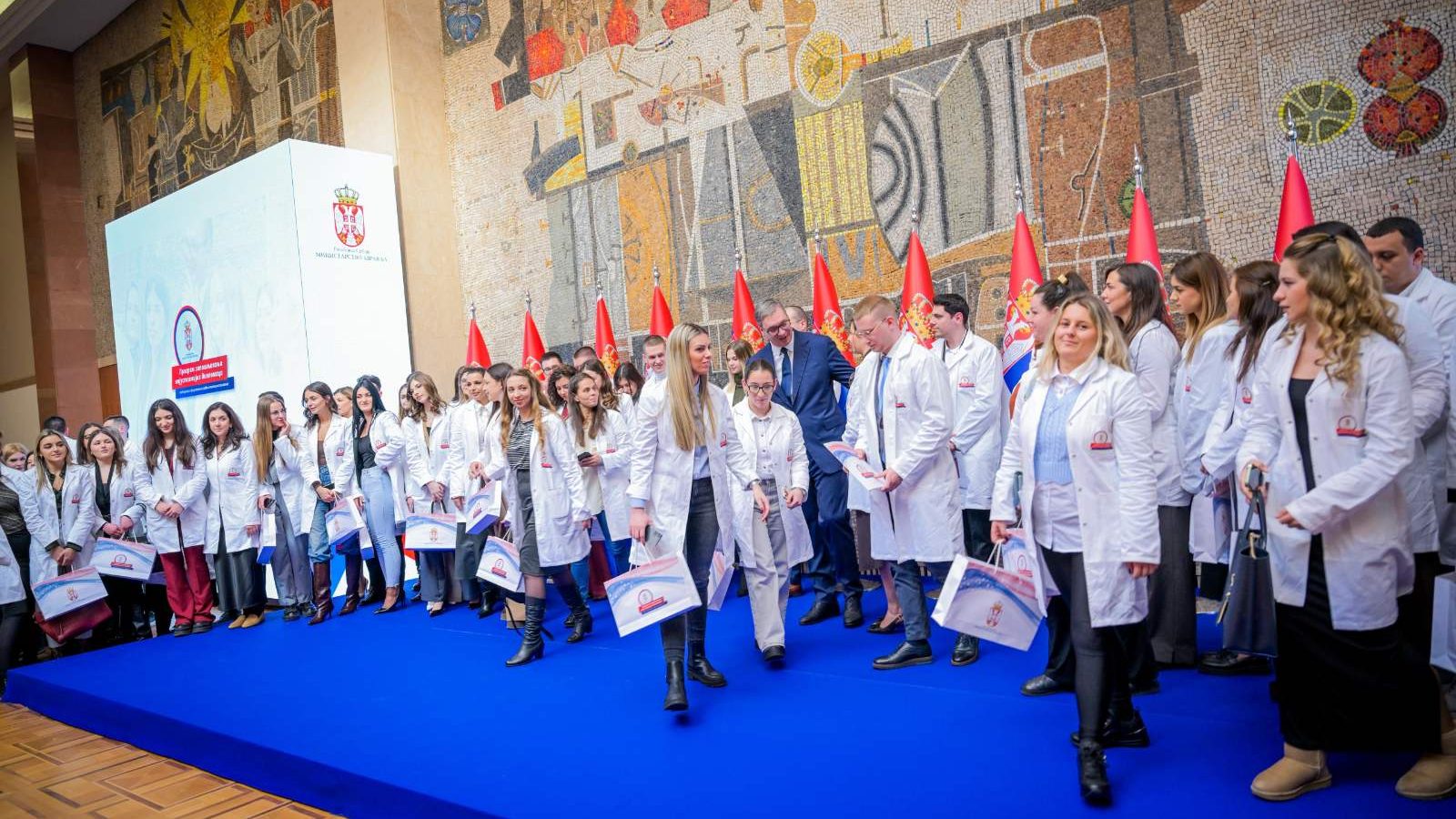 Ministarstvo zdravlja ne odustaje od kažnjavanja studenata-lekara koji su učestvovali u protestima: Ni sve desetke nisu dovoljne za izbor specijalizacije 2 Ministarstvo zdravlja ne odustaje od kažnjavanja studenata-lekara koji su učestvovali u protestima: Ni sve desetke nisu dovoljne za izbor specijalizacije 2