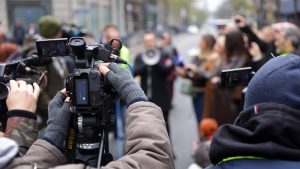 Mreža SafeJournalists: Hitno zaustaviti napade na novinare koji izveštavaju o predizbornoj kampanji u Srbiji 1