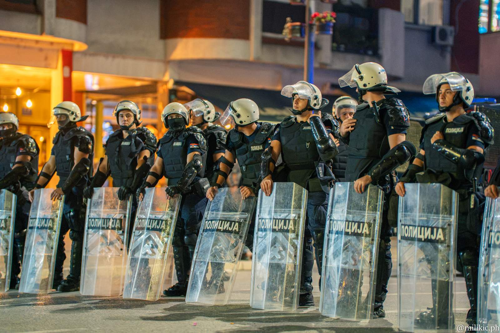 Opsadno stanje: Kako je izgledao prvi Vučićev dolazak u Valjevo nakon policijske brutalnosti? 2 Opsadno stanje: Kako je izgledao prvi Vučićev dolazak u Valjevo nakon policijske brutalnosti? 2