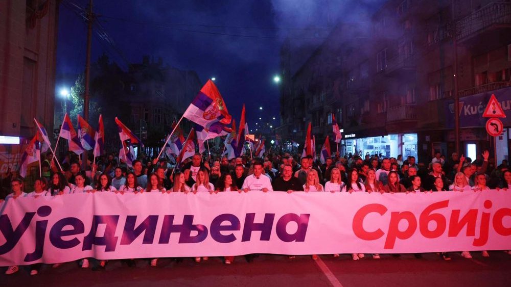 SNS Niš Protest zbog hapšenja studenta Mateje Nikolića u Nišu: Aktivistinja SNS koju je Vučić predstavio kao žrtvu bila nasilna? 2