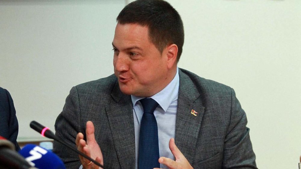 "Branko Ružić poručuje nezadovoljnim biračima SPS da imaju alternativu": Sagovornici Danasa analiziraju najavu osnivanja nove stranke 9