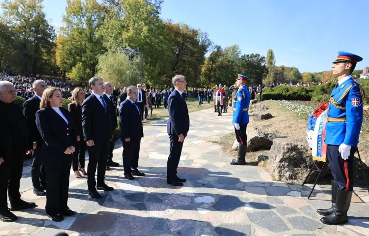 Sećanje na nevine žrtve nije samo pogled u prošlost, već i opomena i poziv budućim generacijama: Poruke mira i sećanja poslate sa Velikog školskog časa 1