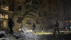 Stotine hiljada ljudi bez struje: Rusija gađala energetsku infrastrukturu u ukrajinskoj Žitomirskoj oblasti 1