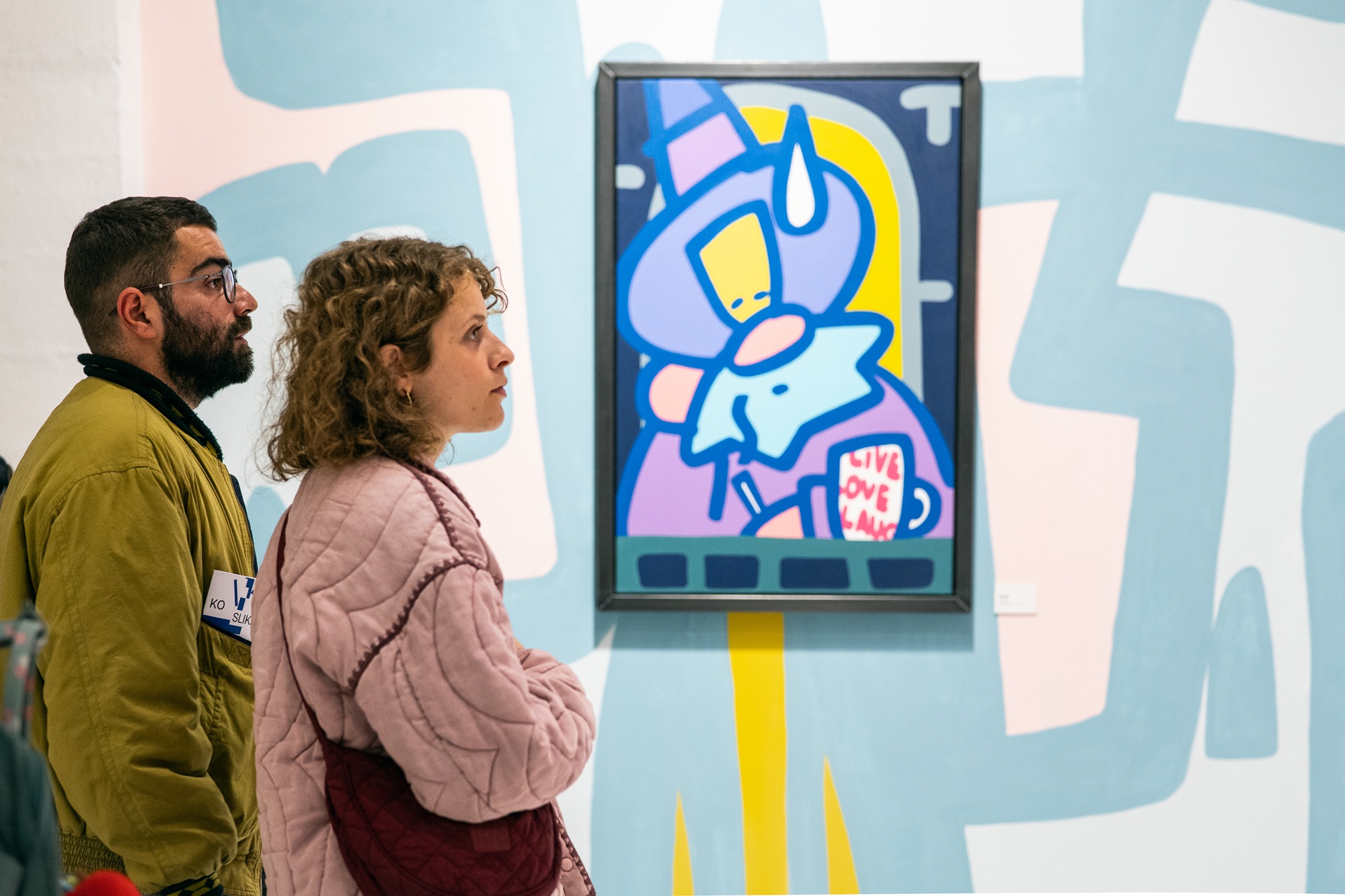 Street art u galerijskom prostoru: Izložba „Ko slika cvet, ne slika miris“ okupila brojne posetioce 2 Street art u galerijskom prostoru: Izložba „Ko slika cvet, ne slika miris“ okupila brojne posetioce 1