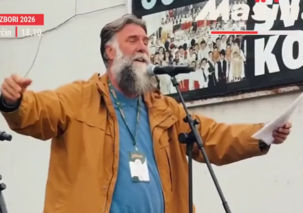 "Tama bledi, zora rudi, Srbija se budi": Ko je profesor Aleksandar Čupić, kandidat sa studentske liste koji je pesmom privukao pažnju javnosti? 1