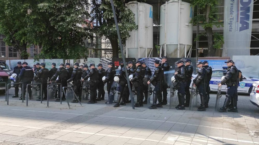 Više od 140 bivših i sadašnjih pripadnika službi bezbednosti uputilo apel kolegama: Ostanite verni Ustavu i zakonu 4